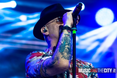 J-Ax+Articolo31 - Wake Up 2019