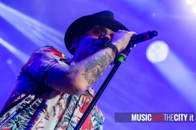 J-Ax+Articolo31 - Wake Up 2019