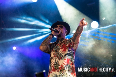 J-Ax+Articolo31 - Wake Up 2019