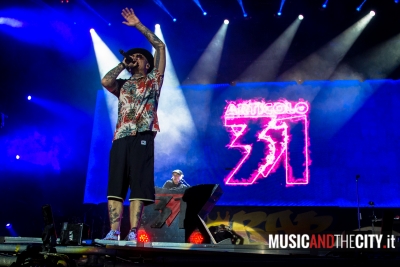 J-Ax+Articolo31 - Wake Up 2019
