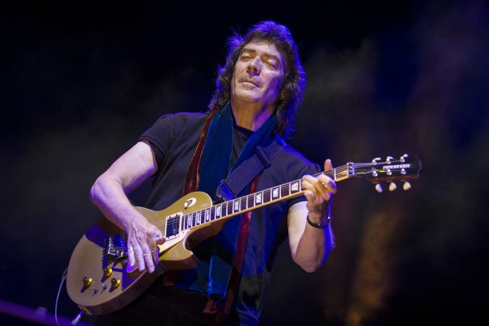 Steve Hackett - ph. Fabrice Gallina