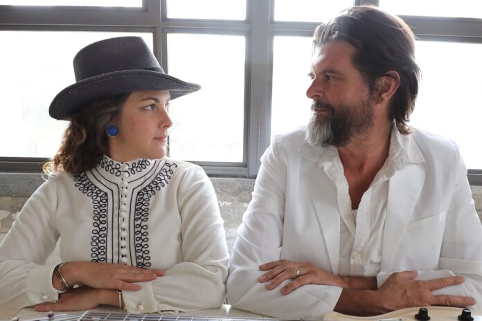 AMY LAVERE & WILL SEXTON