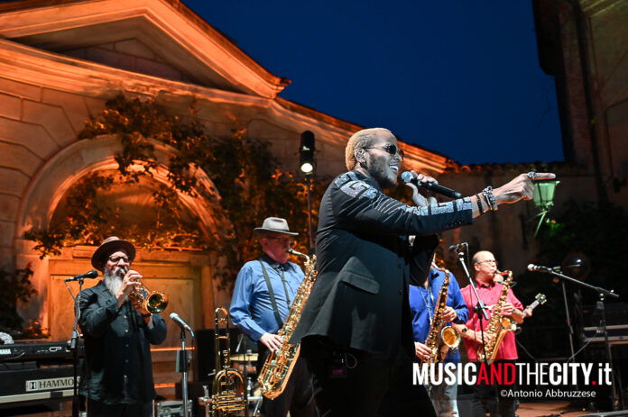 Tower of Power Live